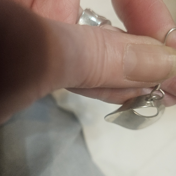 TAXCO VINTAGE STERLING EARRINGS. MODERNIST SHAPE - Picture 4 of 5